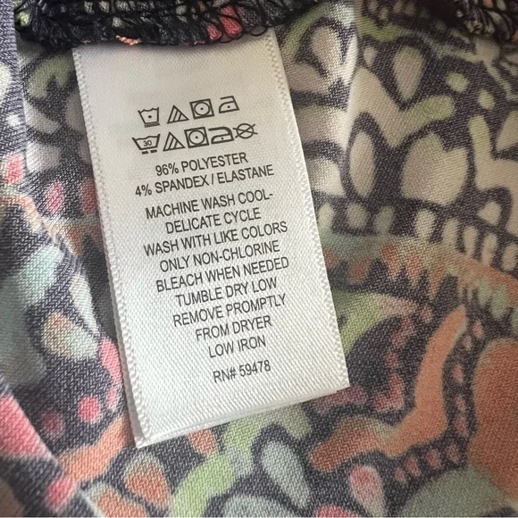 Colorful Paisley Sleeveless Dress - Picture 4 of 5